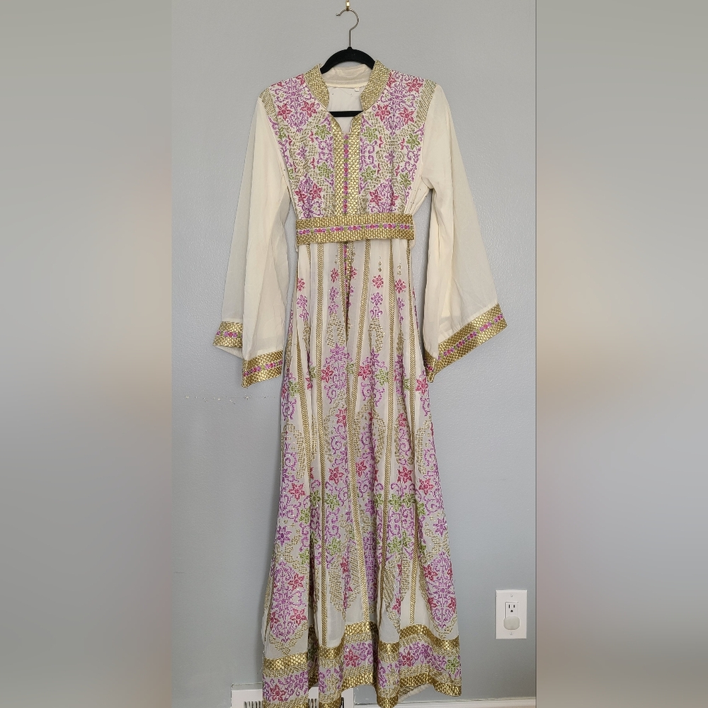 Traditional Middle Eastern Kafftan